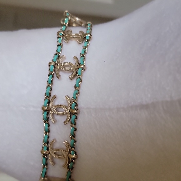 Chanel B18 C Cruise Choker - Picture 3 of 15